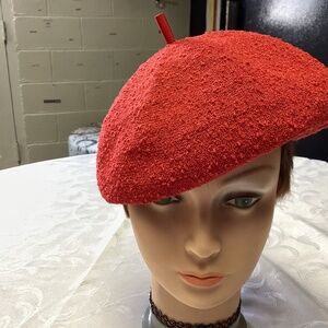 Kangol RED BERET. BEAUTIFUL ♥️♥️♥️♥️♥️BREATHABLE FABRIC
